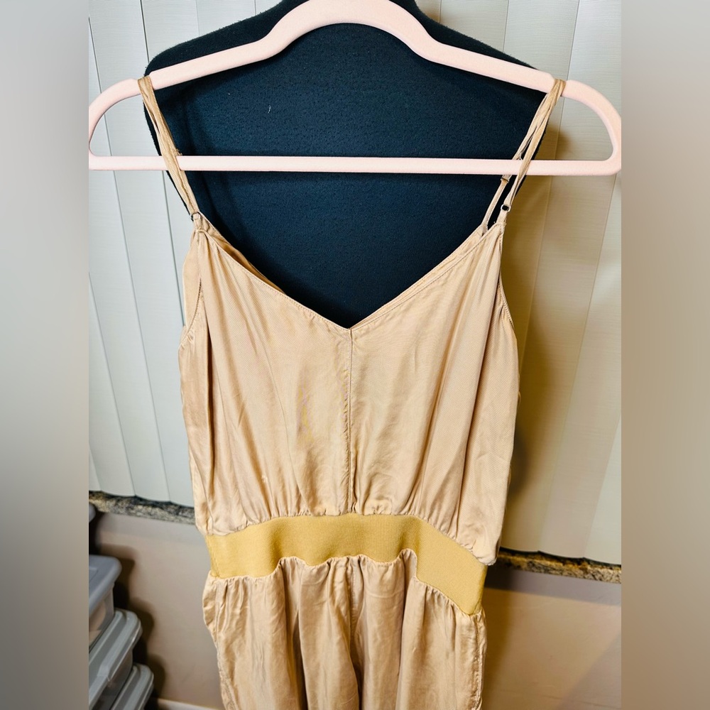 5 a7 Cinq a Sept Beige/ Gold Amia V-neck Jogger Jumpsuit Size Large - Picture 8 of 13